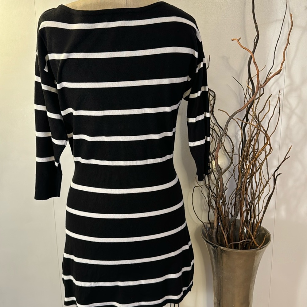 WHBM 3/4 sleeve lightweight striped tunic sweater - Picture 5 of 7